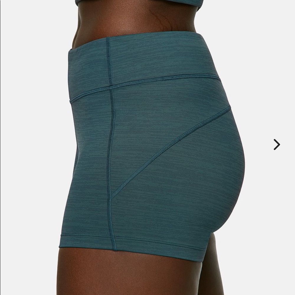 NWOT Outdoor Voices Evergreen Flex Short